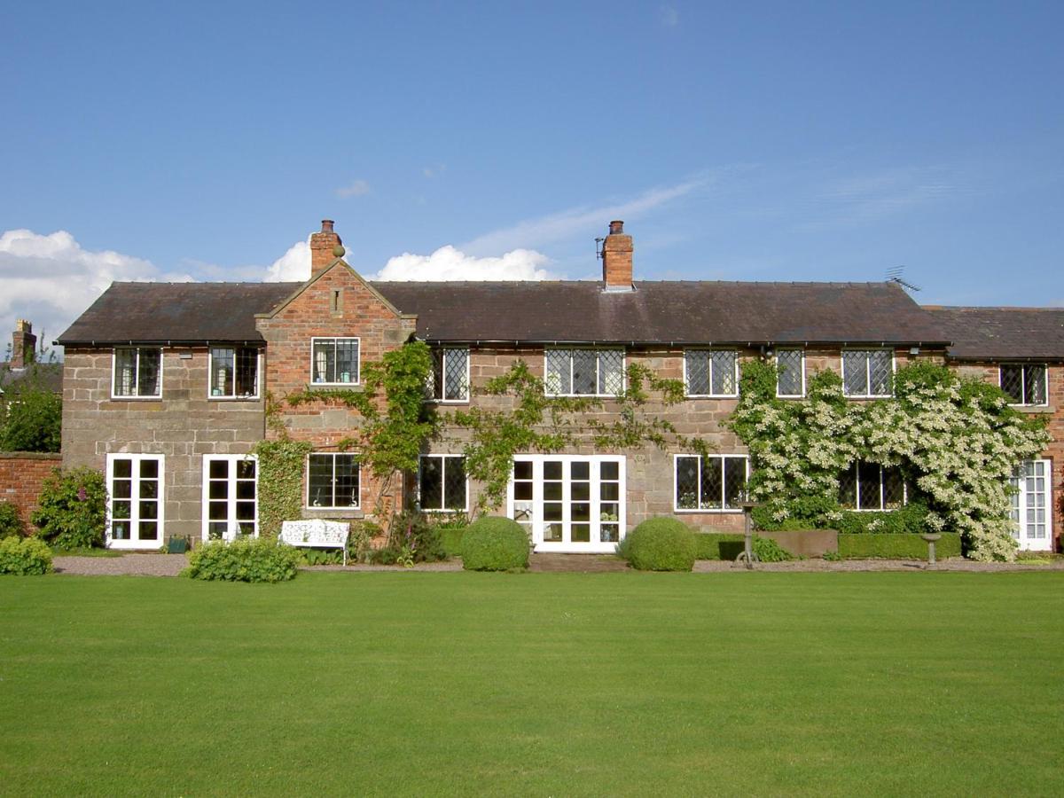 Manor Farm Egerton Bed & Breakfast Malpas  Екстериор снимка