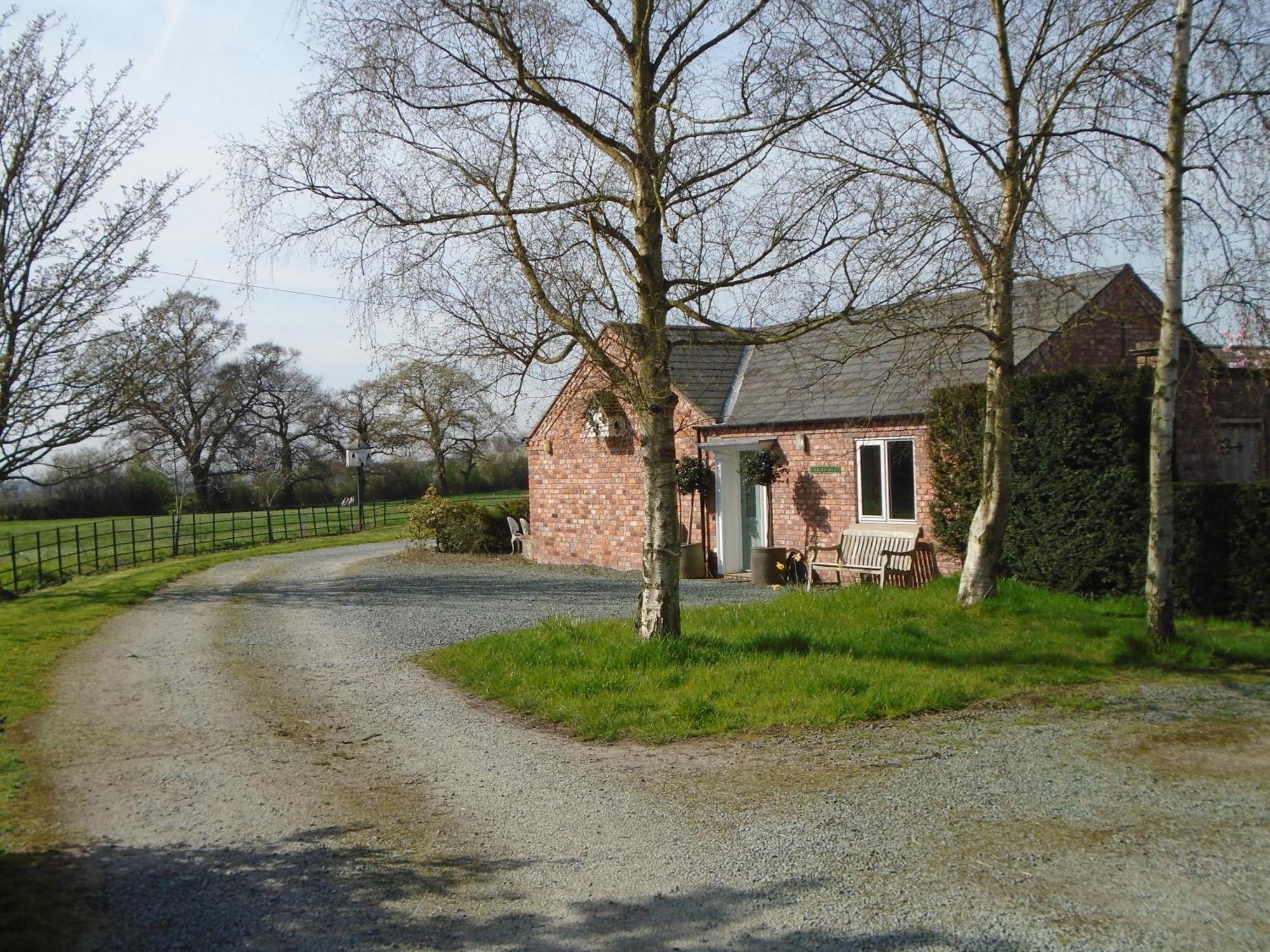 Manor Farm Egerton Bed & Breakfast Malpas  Екстериор снимка